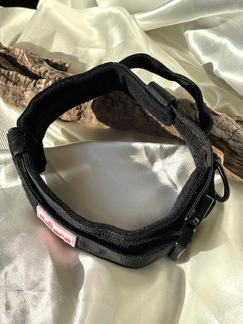 Collier noir en nylon